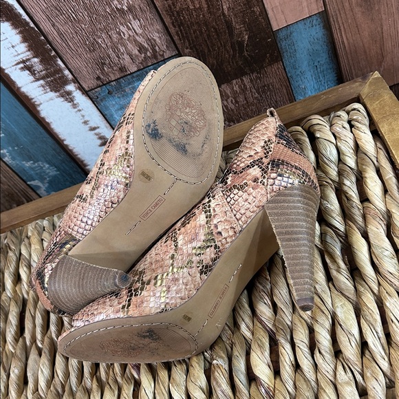 Vince Camuto Tan Snakeskin Heeled Booties 8 - Picture 11 of 15